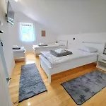 Sobe Zizi Jajce