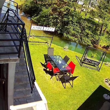 Sobe Zizi Bed & Breakfast