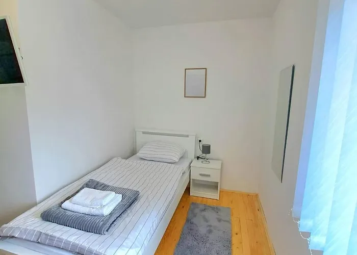 住宿加早餐酒店 Sobe Zizi 亚伊采