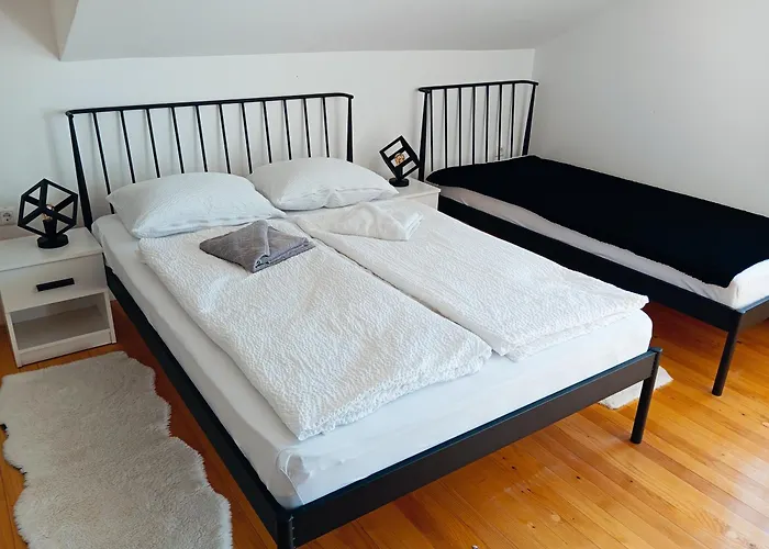 Sobe Zizi 3* 亚伊采